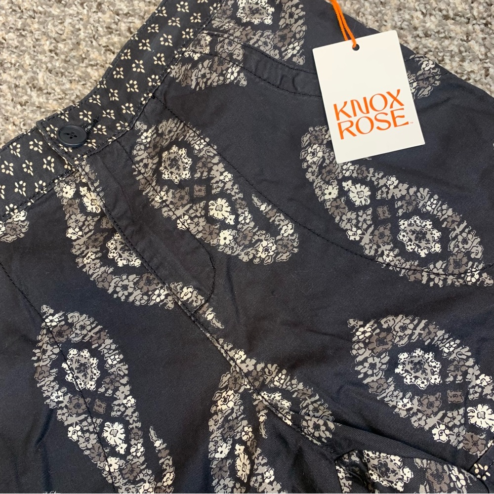 Knox Rose Paisley Printed High Waisted Shorts - Picture 2 of 12